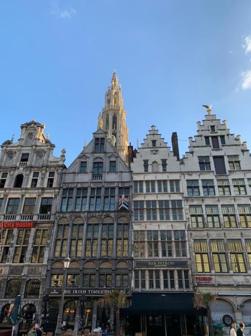 Hippe Studio In Historisch Gebouw In Oude Centrum Antuérpia Exterior foto